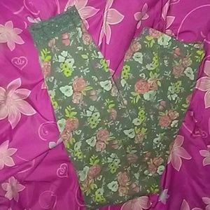 Leggings from basic editions